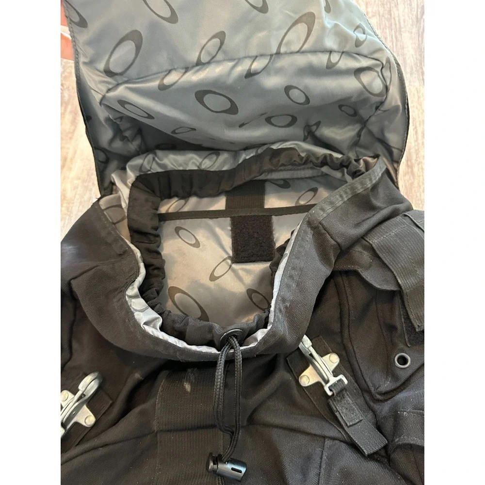 Oakley Mechanism Tactical Backpack Standard Issue Field Gear Gorpcore Rugged